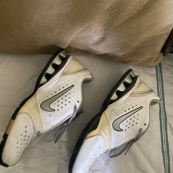 Nike - Picture 3 of 5